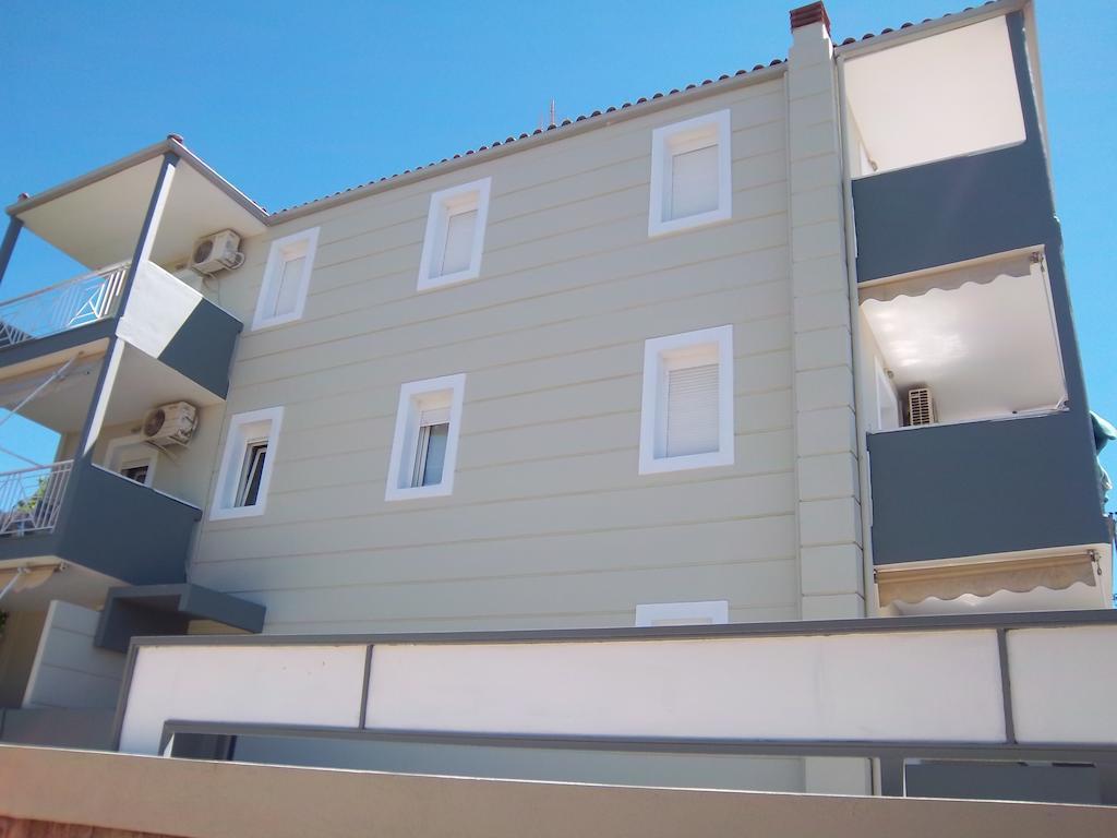 Milos Apartments Afytos Eksteriør bilde