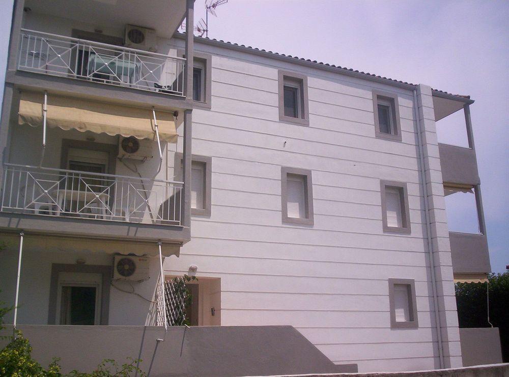 Milos Apartments Afytos Eksteriør bilde