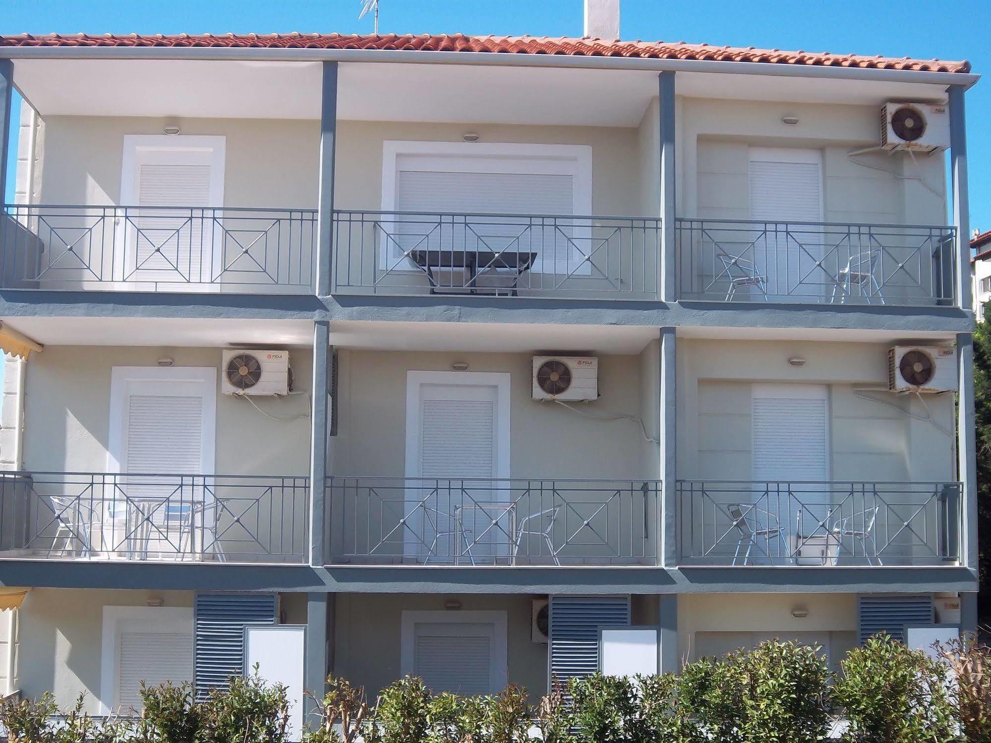 Milos Apartments Afytos Eksteriør bilde