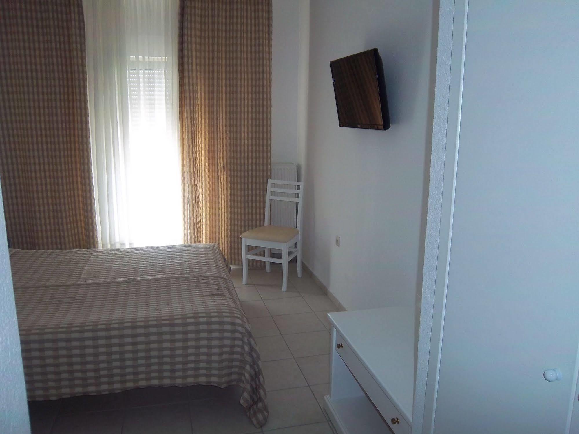 Milos Apartments Afytos Eksteriør bilde