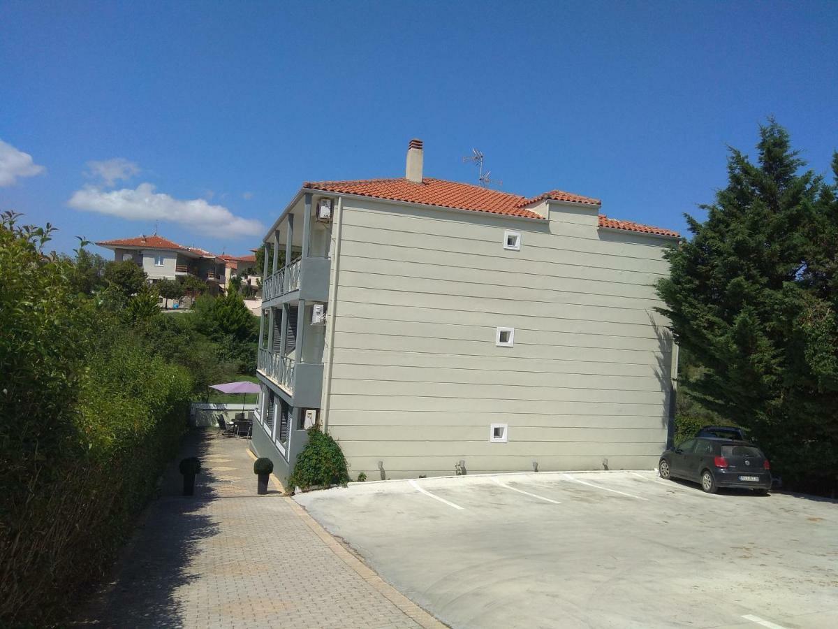 Milos Apartments Afytos Eksteriør bilde